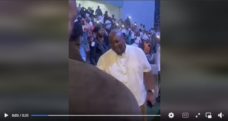 Mahama at Bukom Arena