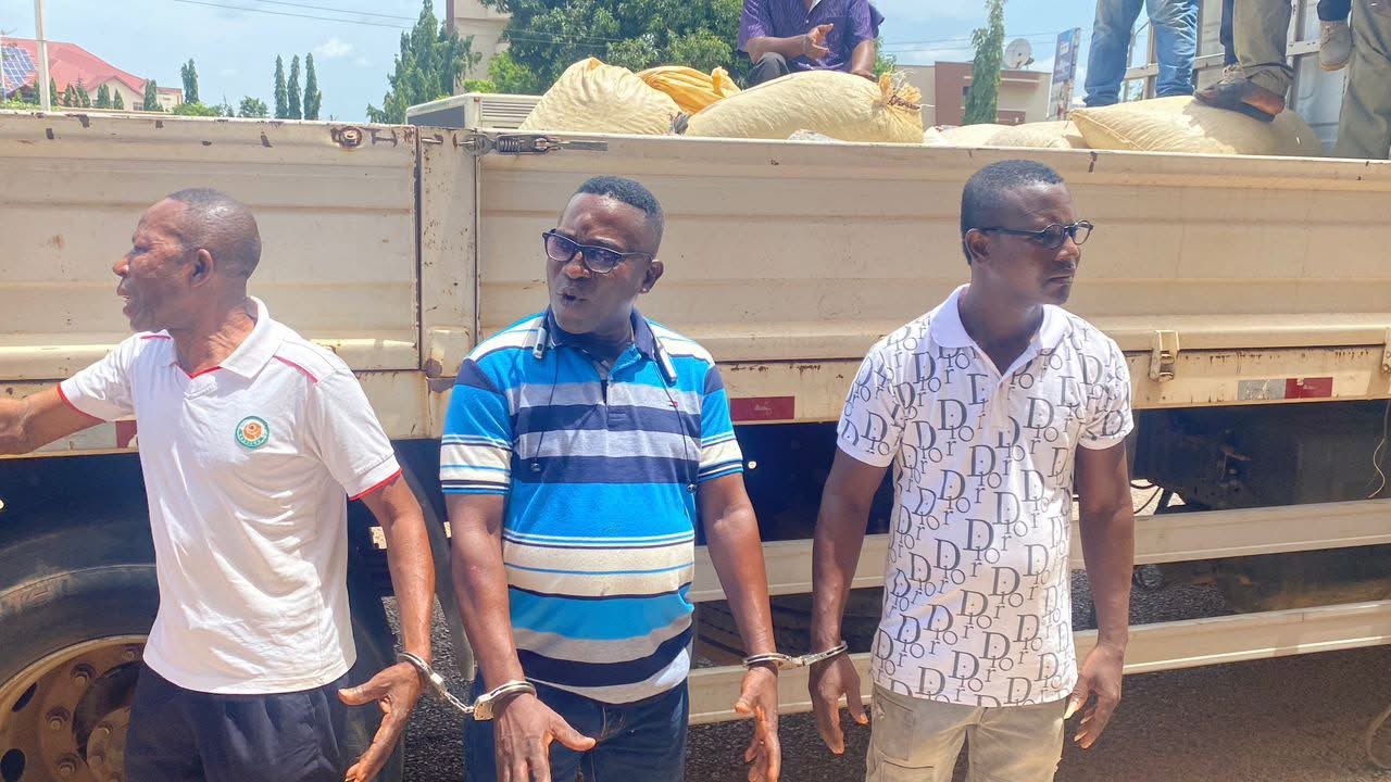 Ghana Cocoa Board Arrests: Anti-Smuggling Unit Intercepts 100+ Bags from Côte d’Ivoire