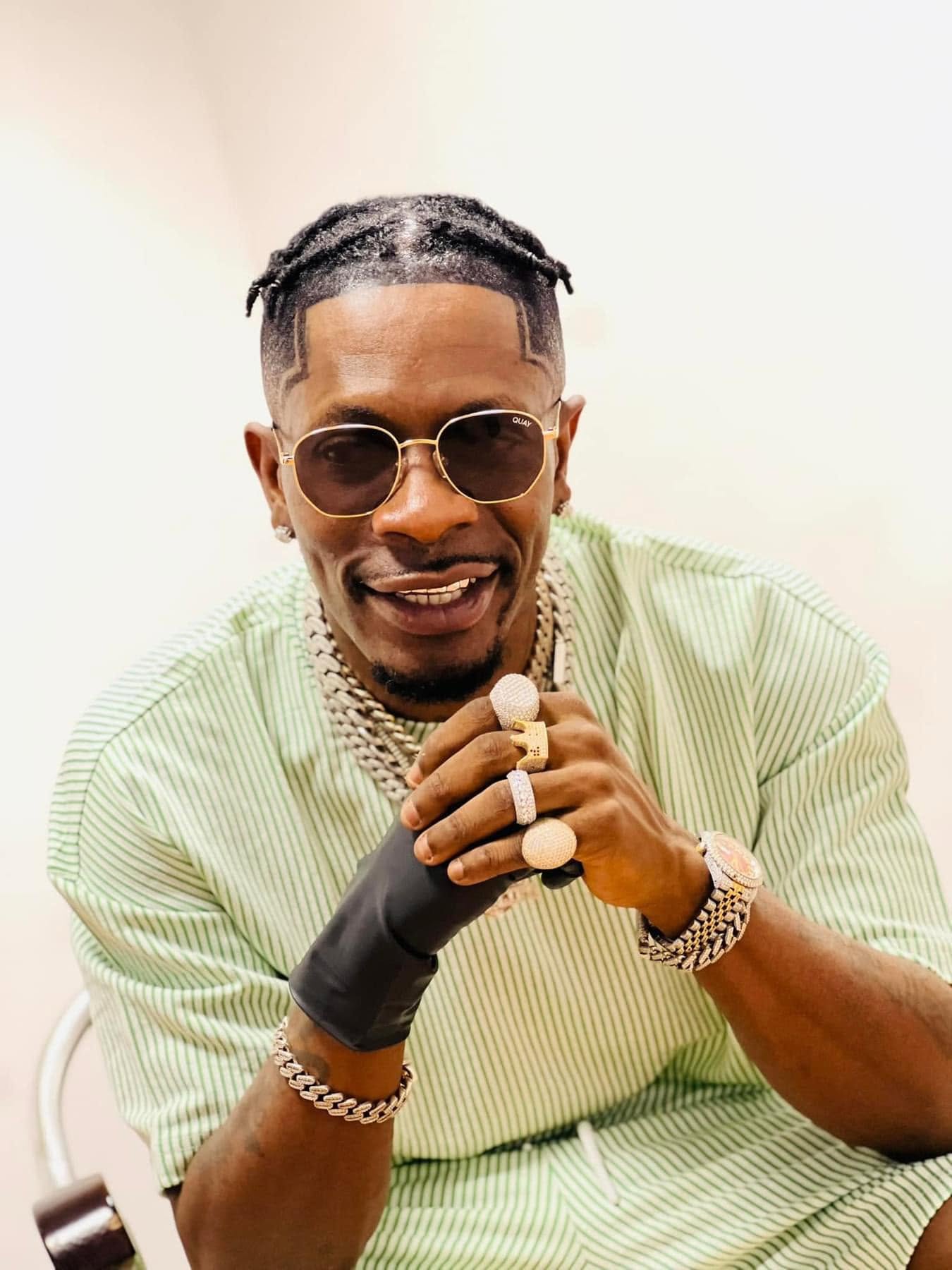 Shatta Wale Formalizes Fan Base with Launch of GH¢100 SM Gold Card