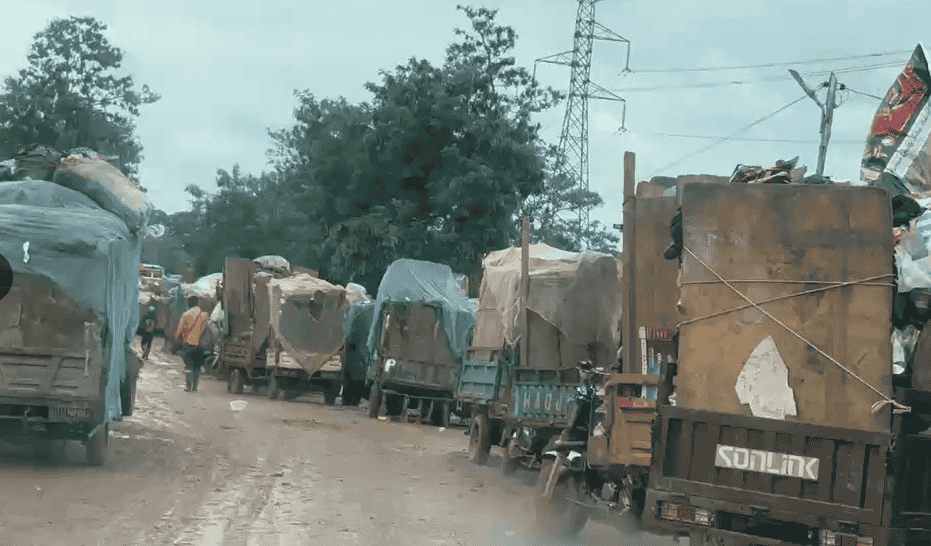 Tricycle Operators Stage Protest Over Equipment Breakdown at Oti Landfill Site