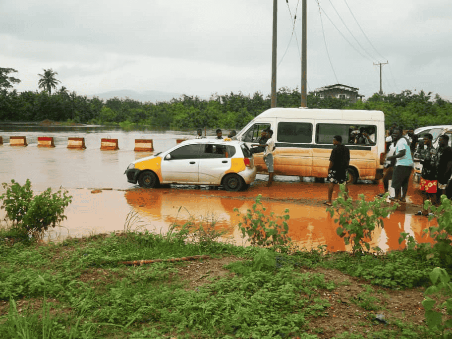 Winneba to Cape Coast Highway Blocked as Severe Floods Leave Travelers Stranded_____