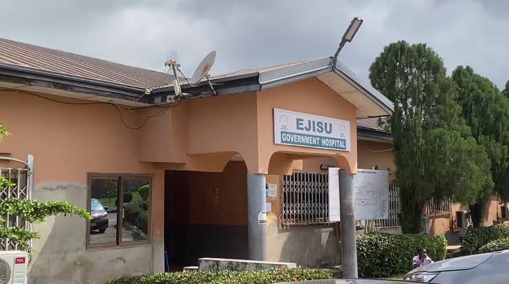 2 Patients Fight at Ejisu Government Hospital and Destroy Medical Equipment