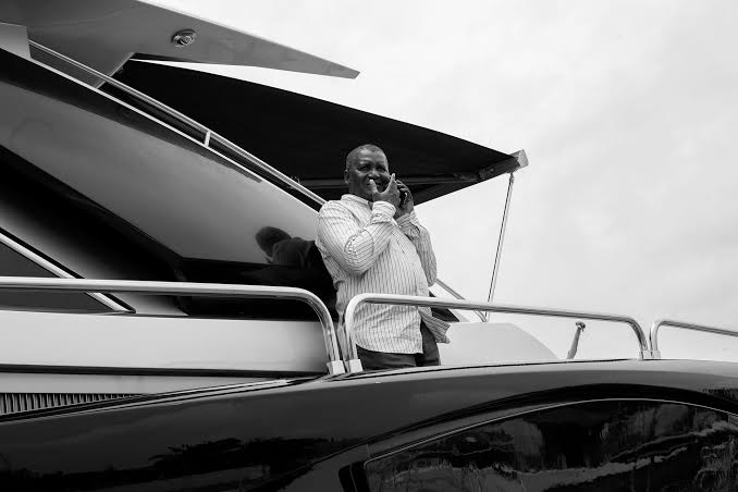 Aliko Dangote Drives a 2005 G-Wagon and Avoids New Cars-Davido