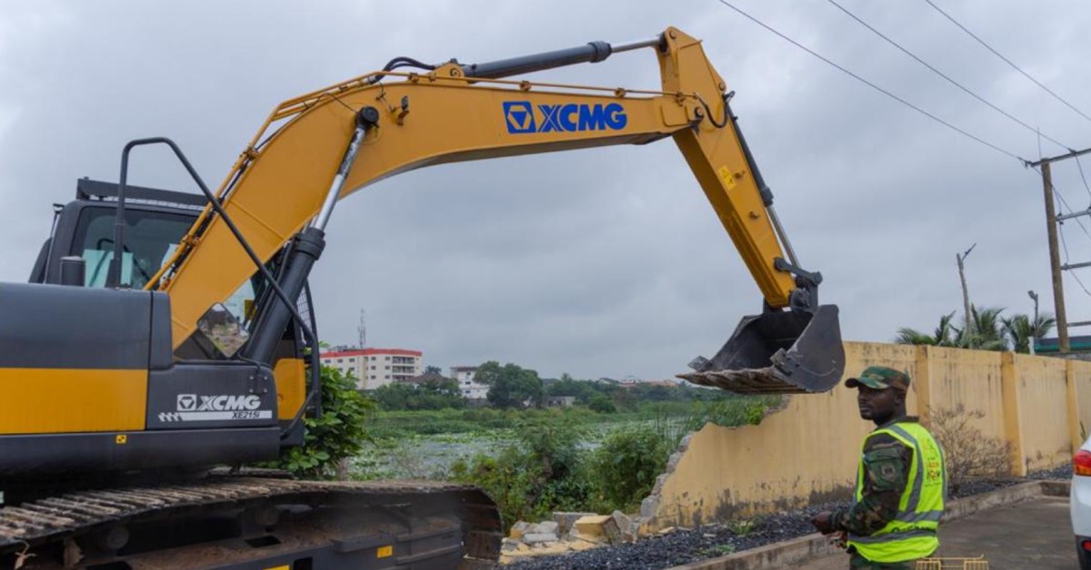 Flood Mitigation Task Force Begins Removing Illegal Structures Along Accra Waterways