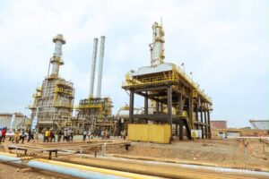 Mahama commends management on the turnaround and commissions the renovated TOR Crude Distillation Unit