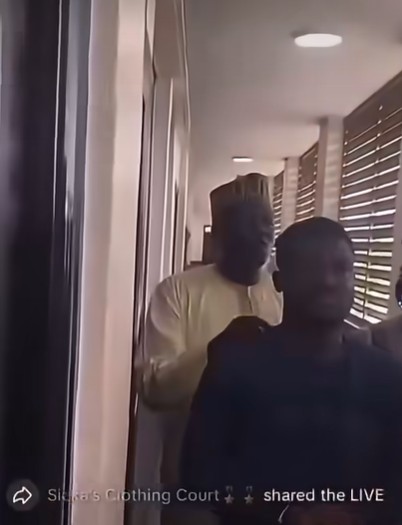 Pastor Slapped In Handcuffs by Muslim Cleric Over Prophet Mohammed Comment 