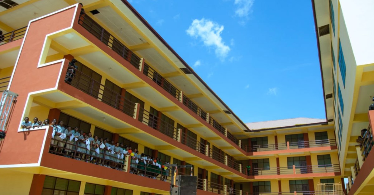 Mahama Commissions Paga SHS E-Block, Assures School of New Facilities