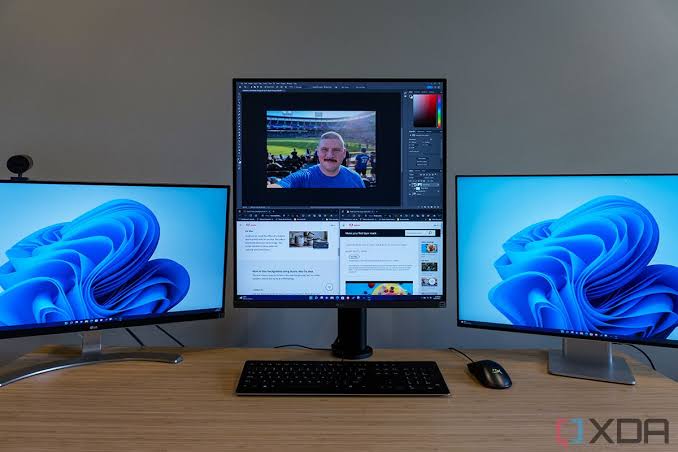 dual screen