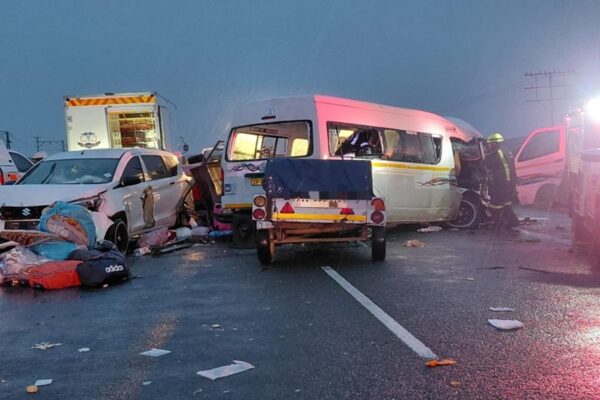 21 Dead After 3-Vehicle Crash in South Africa