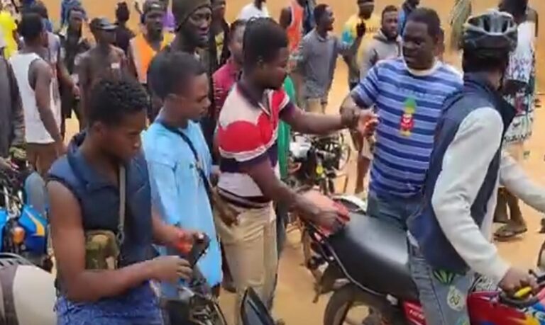 AS 26-YEAR-OLD MAN IS STONED TO DEATH AT BIAKOYƐ