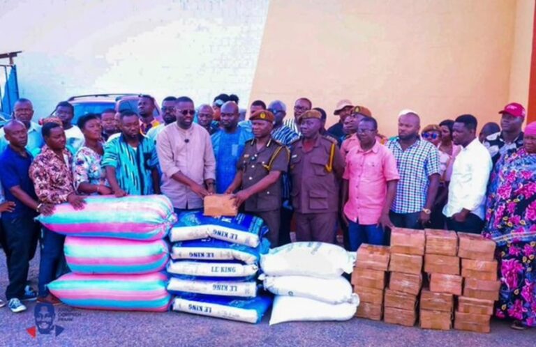 Hon. Frank Annoh donates to Nsawam